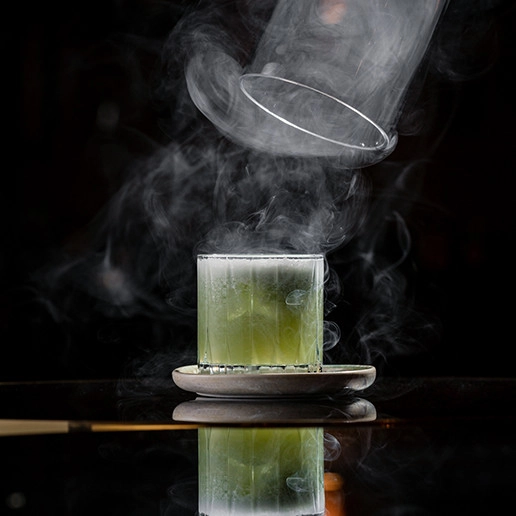 Smoking green cocktail at the restaurant Dans le Noir ?